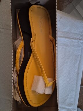 Mack Collection Yellow Women's Thong Sandals